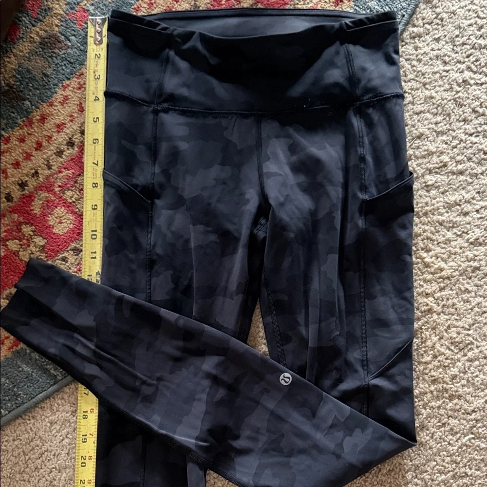 lululemon athletica Black Camo High-Rise Leggings with Side Pockets - Picture 1 of 6
